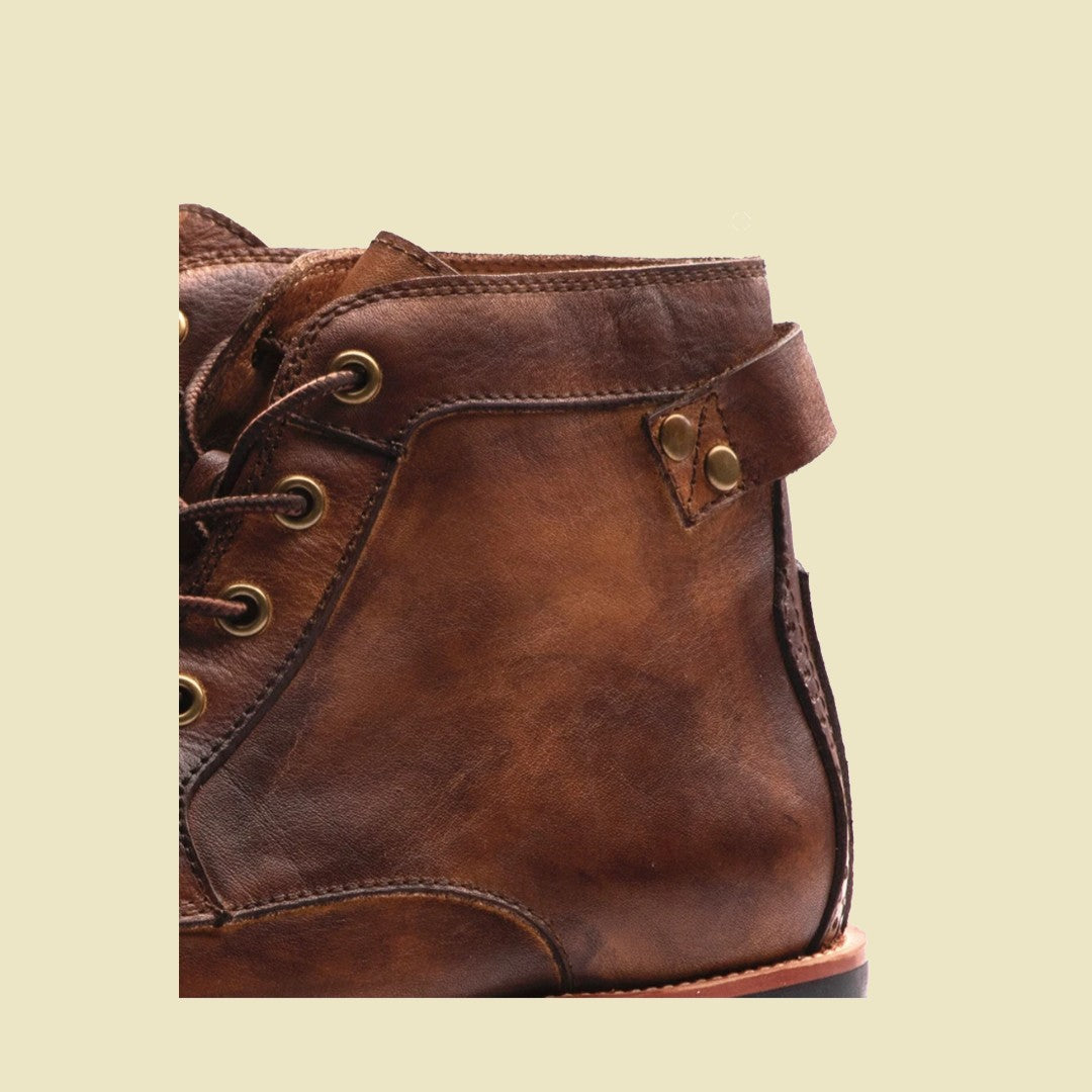 Truman Cowboy Short Leather Boot