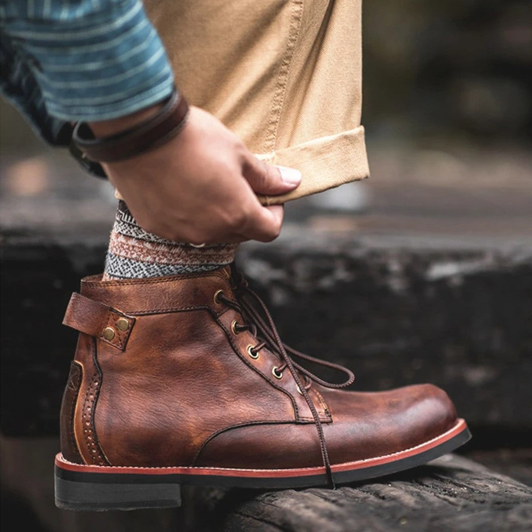Truman Cowboy Short Leather Boot