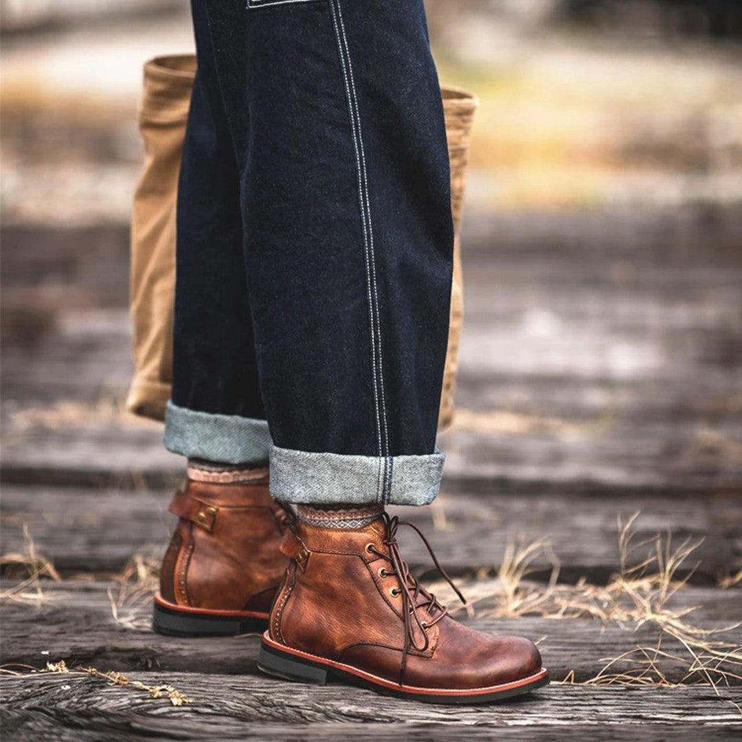 Truman Cowboy Short Leather Boot